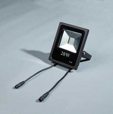 Comment choisir le bon projecteur RVB pour votre projet ?