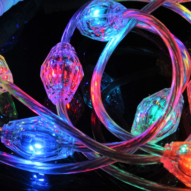 Le diamant RVB allume les lumières de pixel de C.C SMD3535 de 12V SPI allume IP65